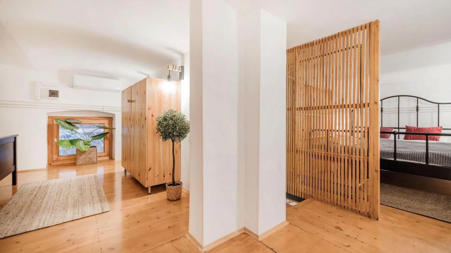 Wellness Wonderland Garden, Sauna, Jacuzzi In Cbd Budapest Apartman