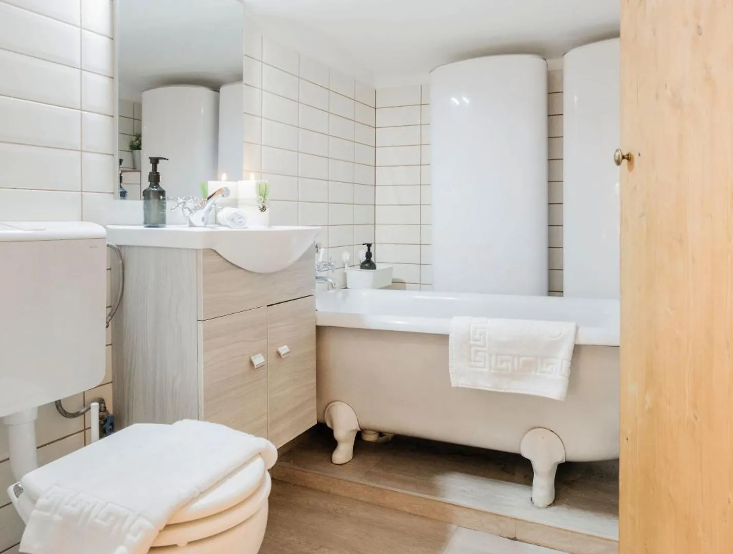 Wellness Wonderland Garden, Sauna, Jacuzzi In Cbd Budapest
