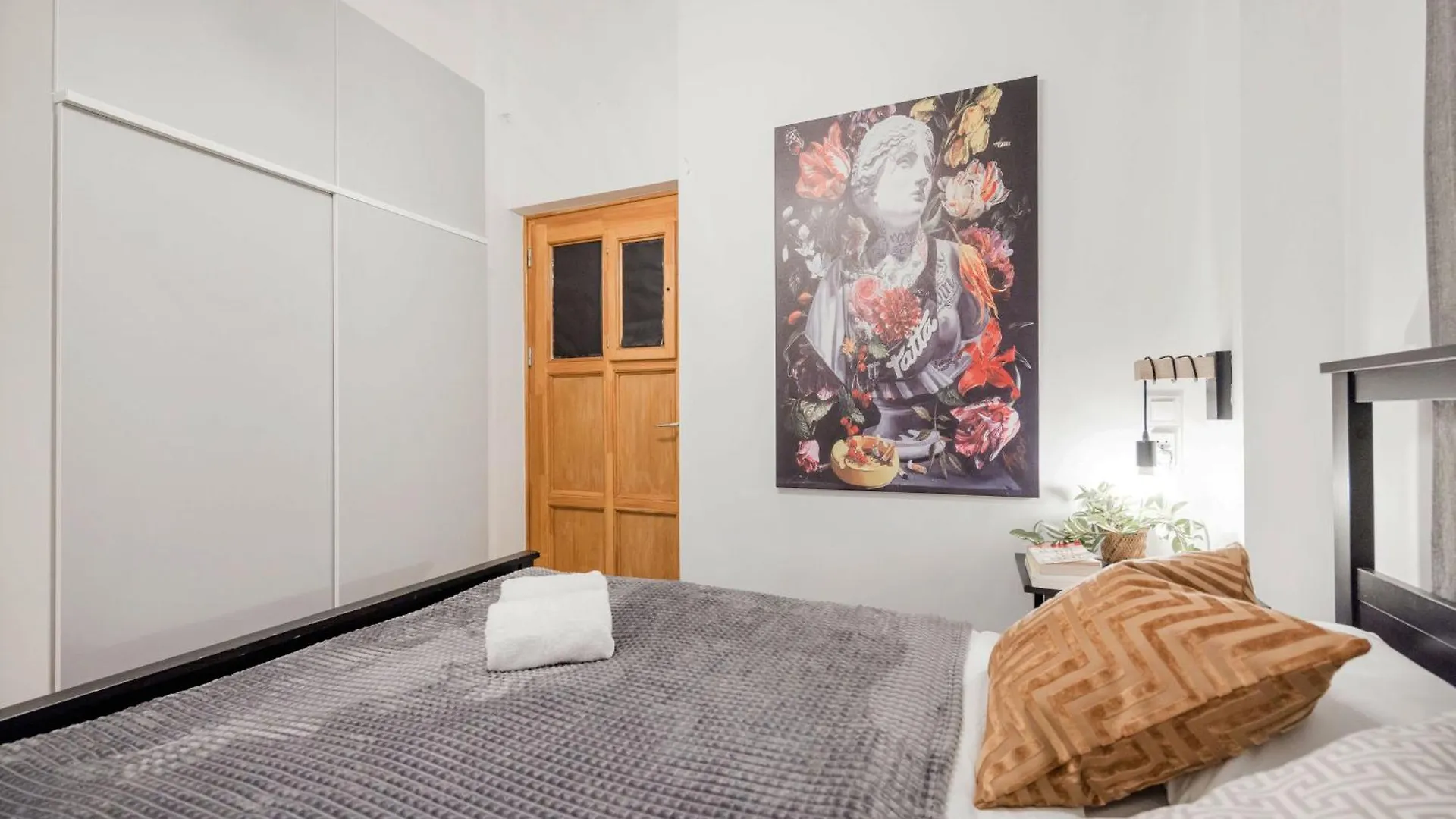 Wellness Wonderland Garden, Sauna, Jacuzzi In Cbd Budapest