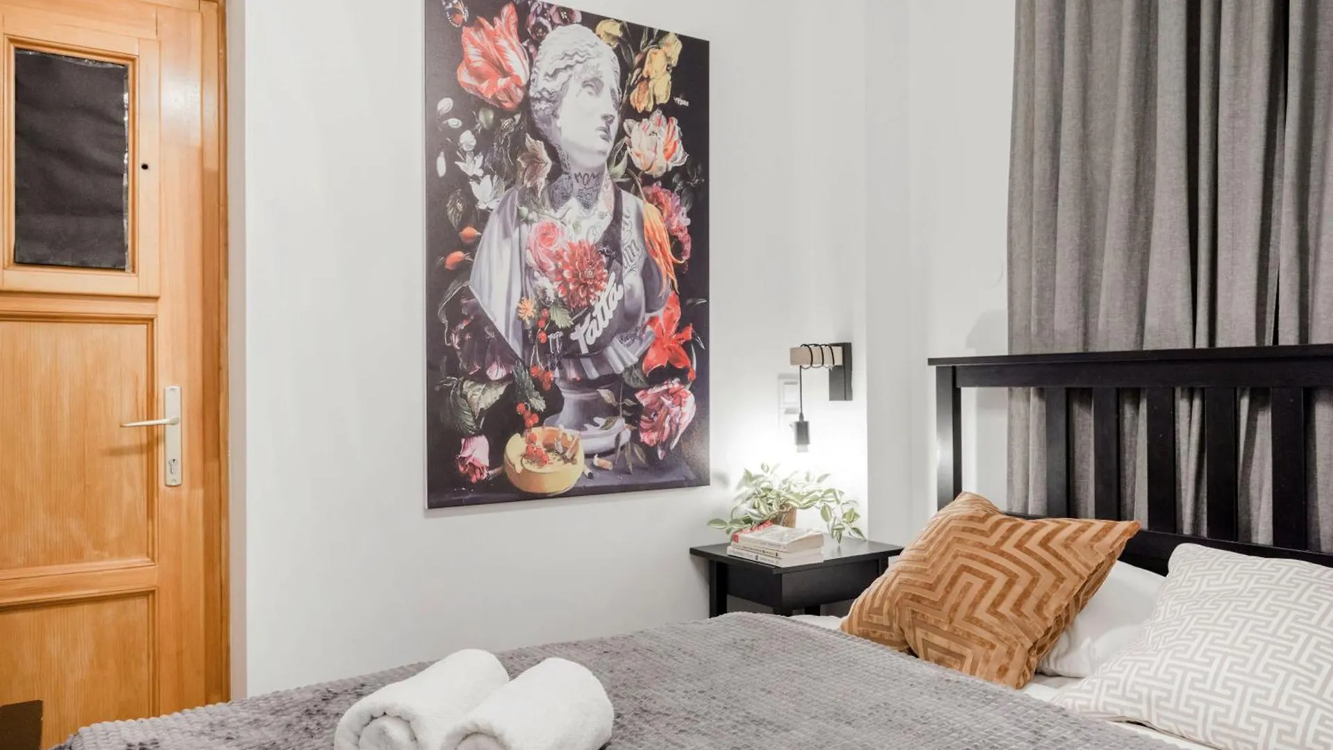 Apartment Wellness Wonderland Garden, Sauna, Jacuzzi In Cbd Budapest