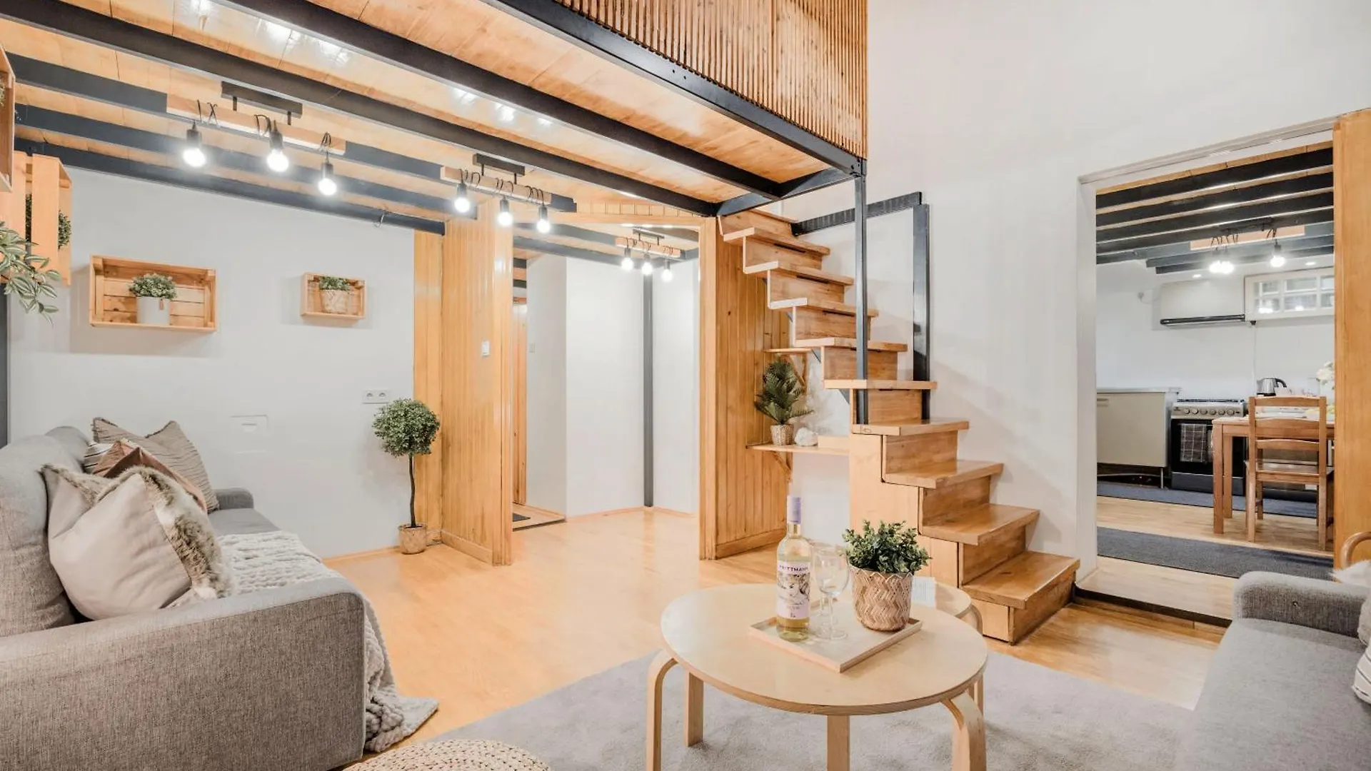 Wellness Wonderland Garden, Sauna, Jacuzzi In Cbd Budapest Hungary