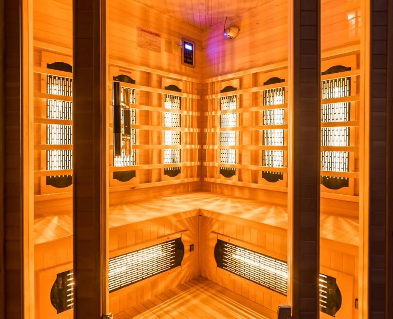 Apartment Wellness Wonderland Garden, Sauna, Jacuzzi In Cbd Budapest Hungary