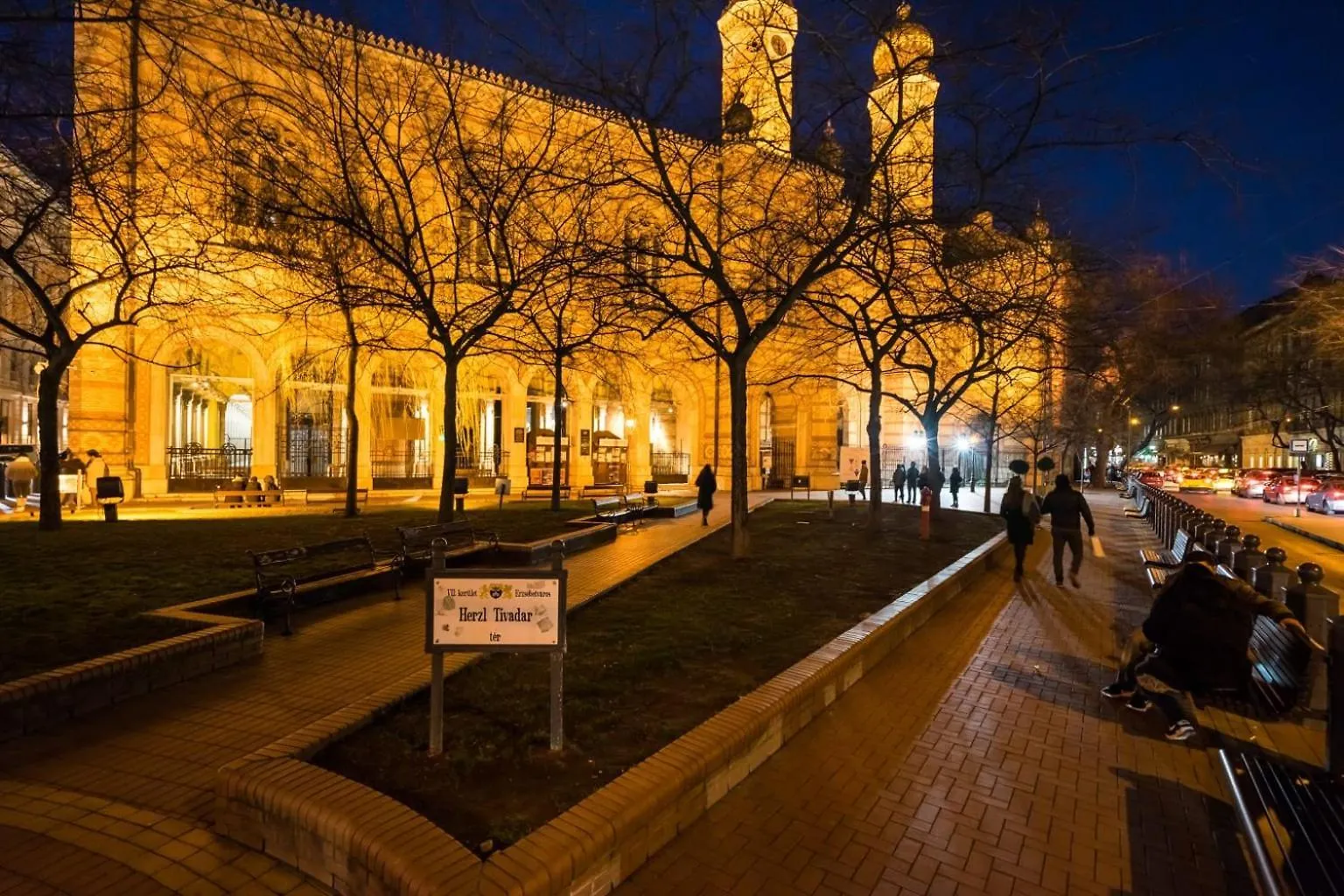 Wellness Wonderland Garden, Sauna, Jacuzzi In Cbd Budapest