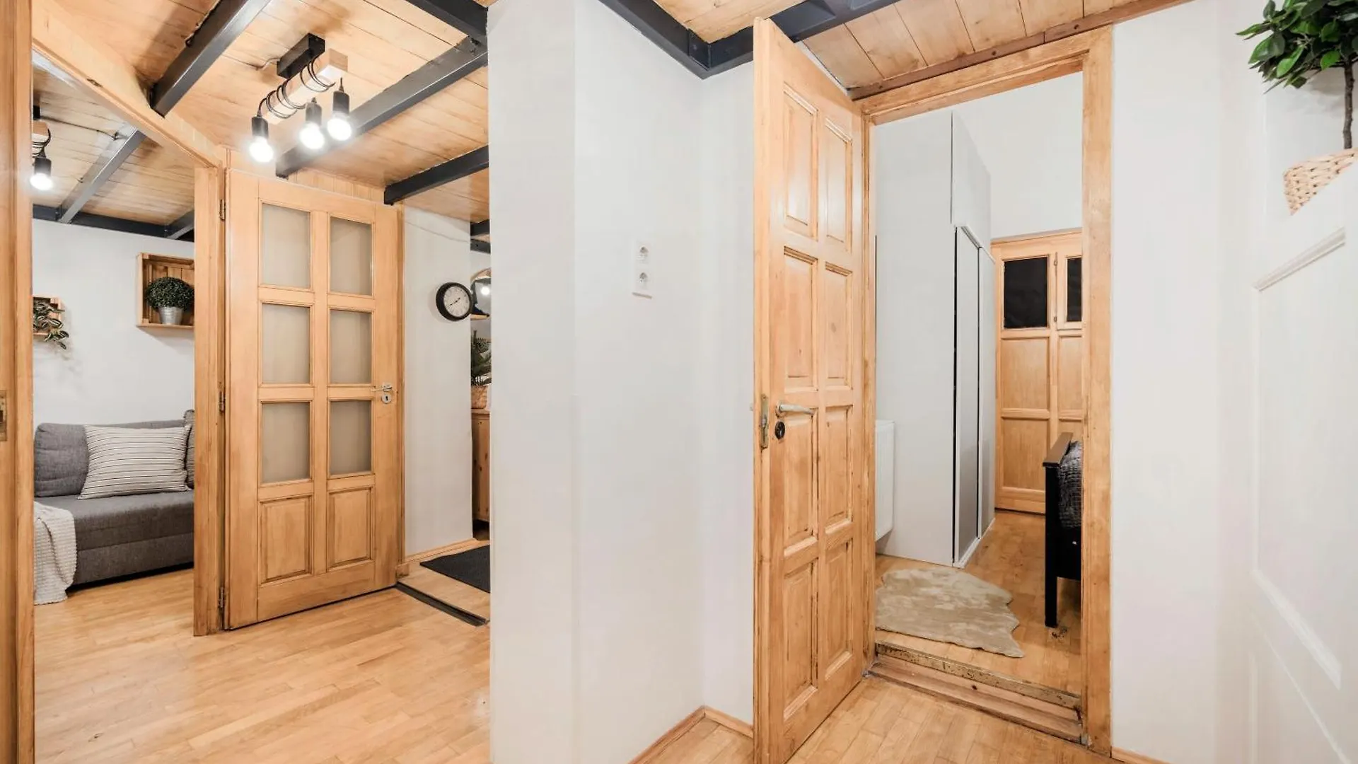 Wellness Wonderland Garden, Sauna, Jacuzzi In Cbd Budapest Apartment