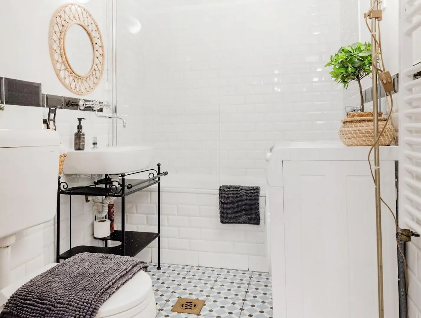 Wellness Wonderland Garden, Sauna, Jacuzzi In Cbd Budapest Apartment