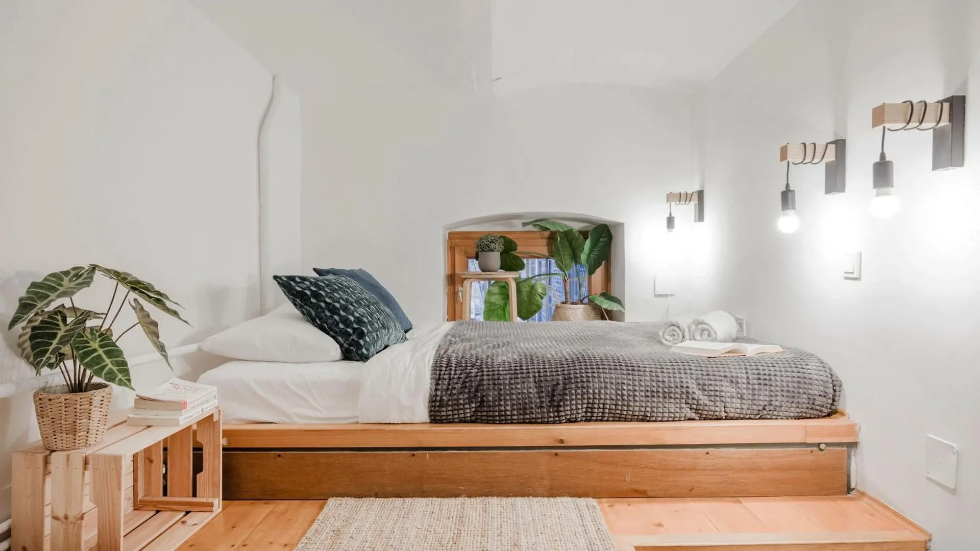 Wellness Wonderland Garden, Sauna, Jacuzzi In Cbd Budapest 0*,